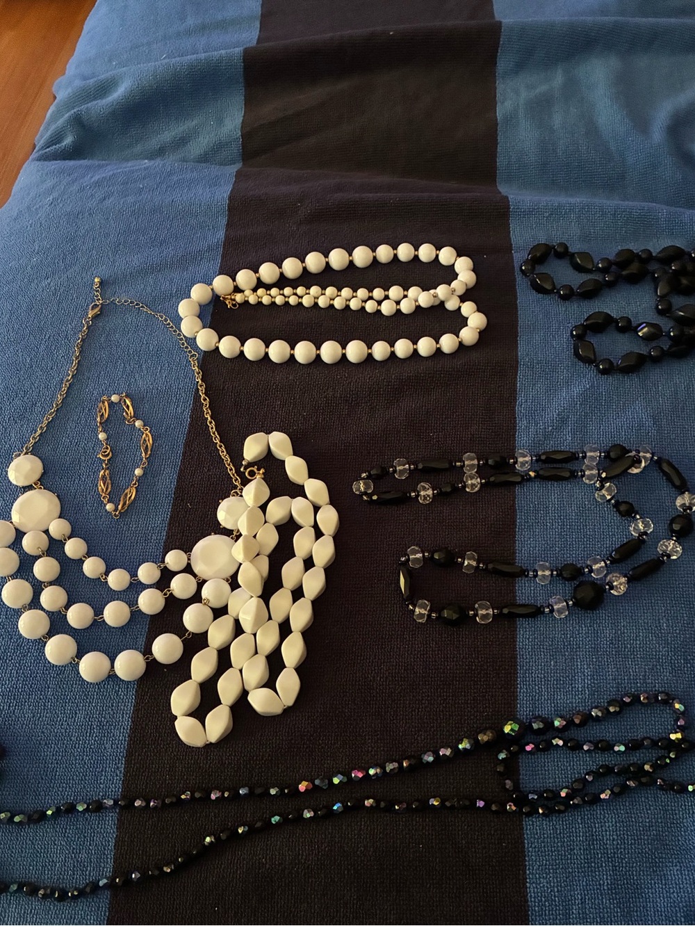 Classic 5 Necklaces and 1 Bracelet Women Jewelry